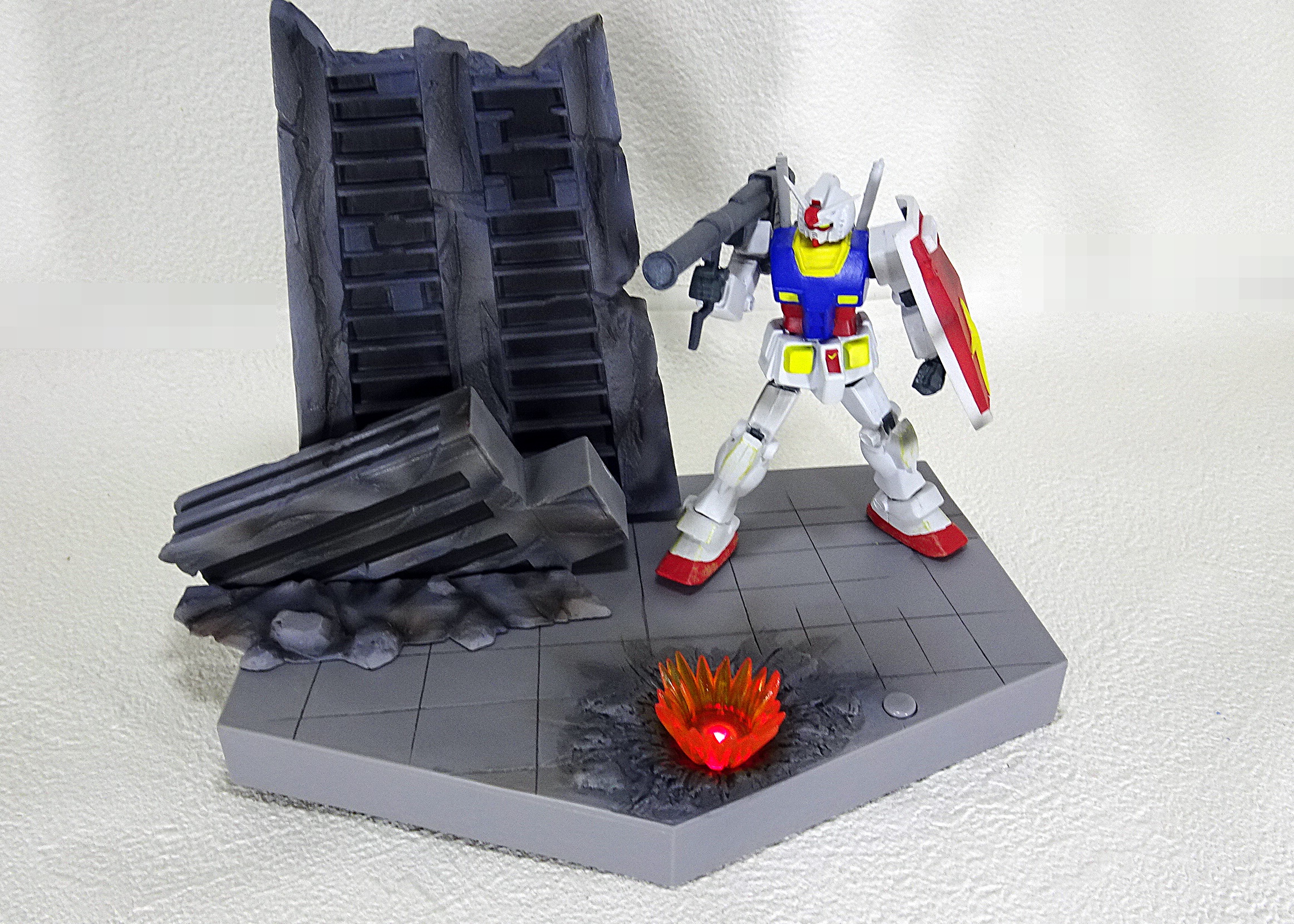 プライズアイテム ガンダムシリーズ ウェザリング&ライトアップ