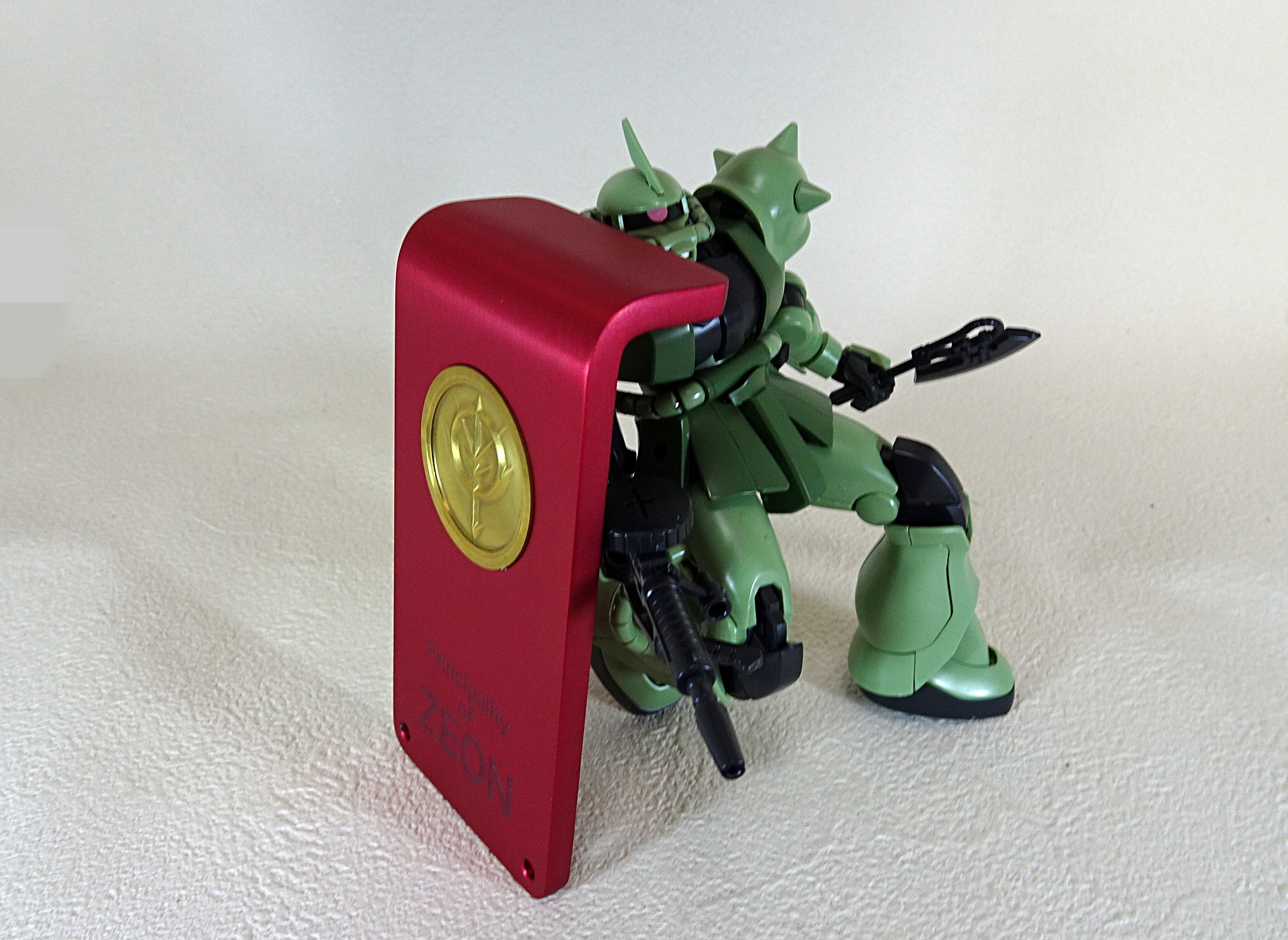 STUDIO大河原 presents 「機動戦士ガンダム スマホスタンド