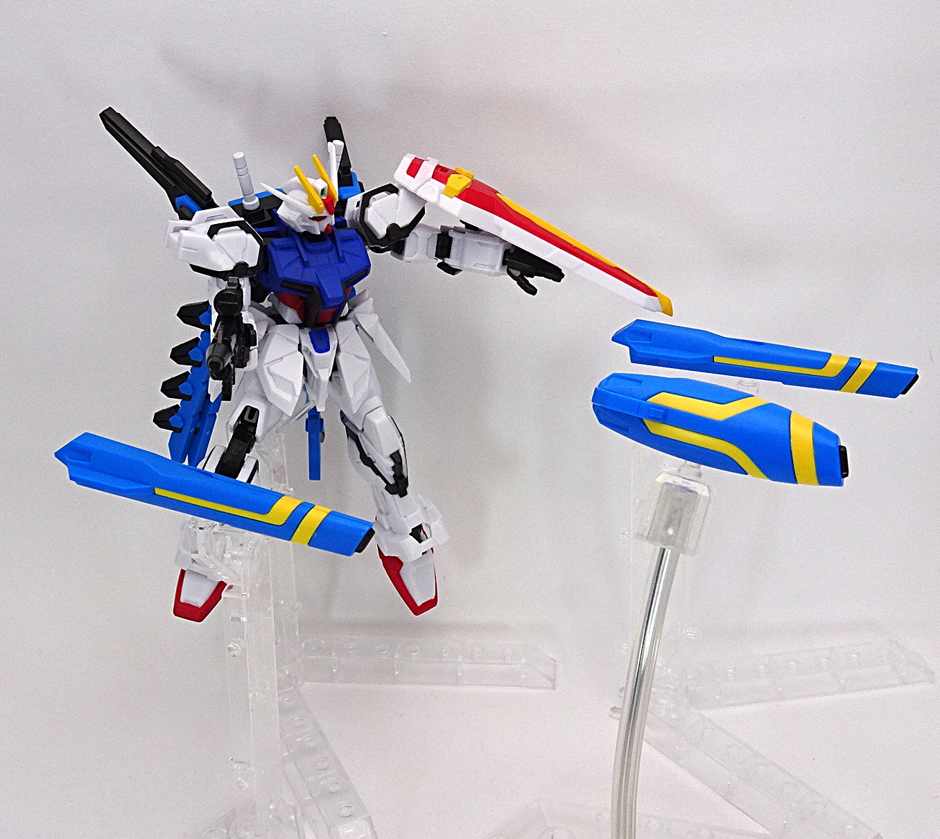 プレミアムバンダイ 食玩 GフレームFA ドラグーンストライク