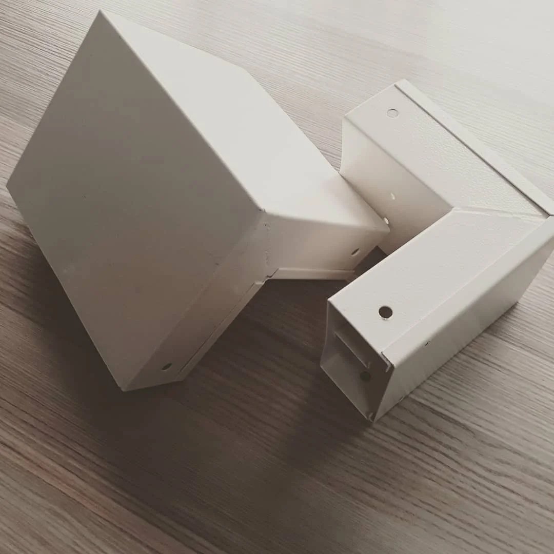 250mm Metallic corner Bends