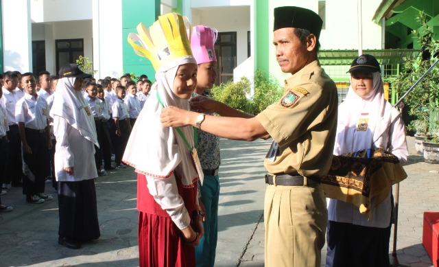 Berikut ini adalah video persembahan promosi dari ekstrakurikuler pasgrida tahun 2019 · photo by pasgrida.spenla on february 15, . Matsama Mtsn 1 Surakarta Membentuk Generasi Cerdas Berakhlakul Karimah Mtsn 1 Surakarta