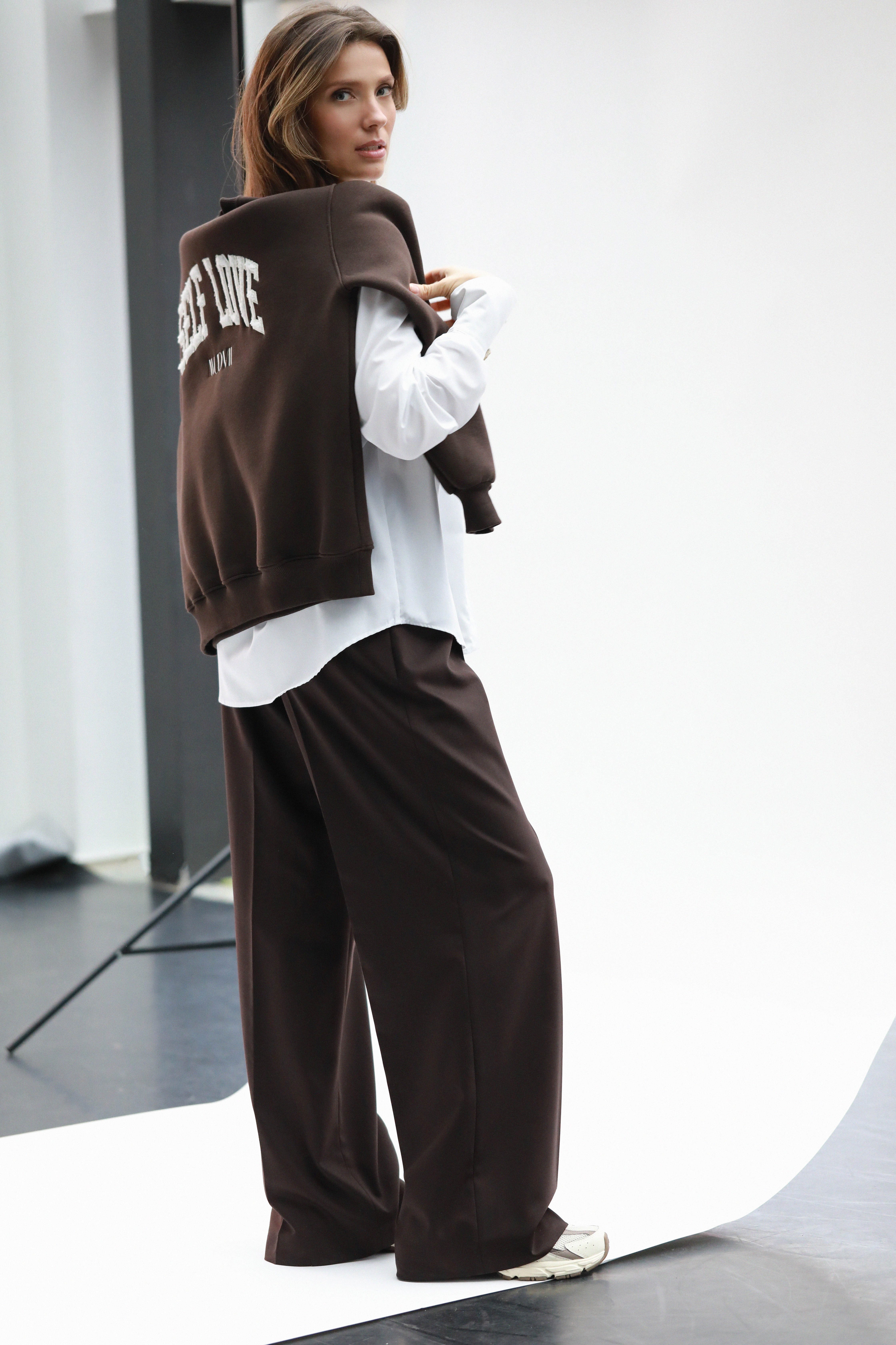 SWEATSHIRT 'SELF LOVE' | Chocolate