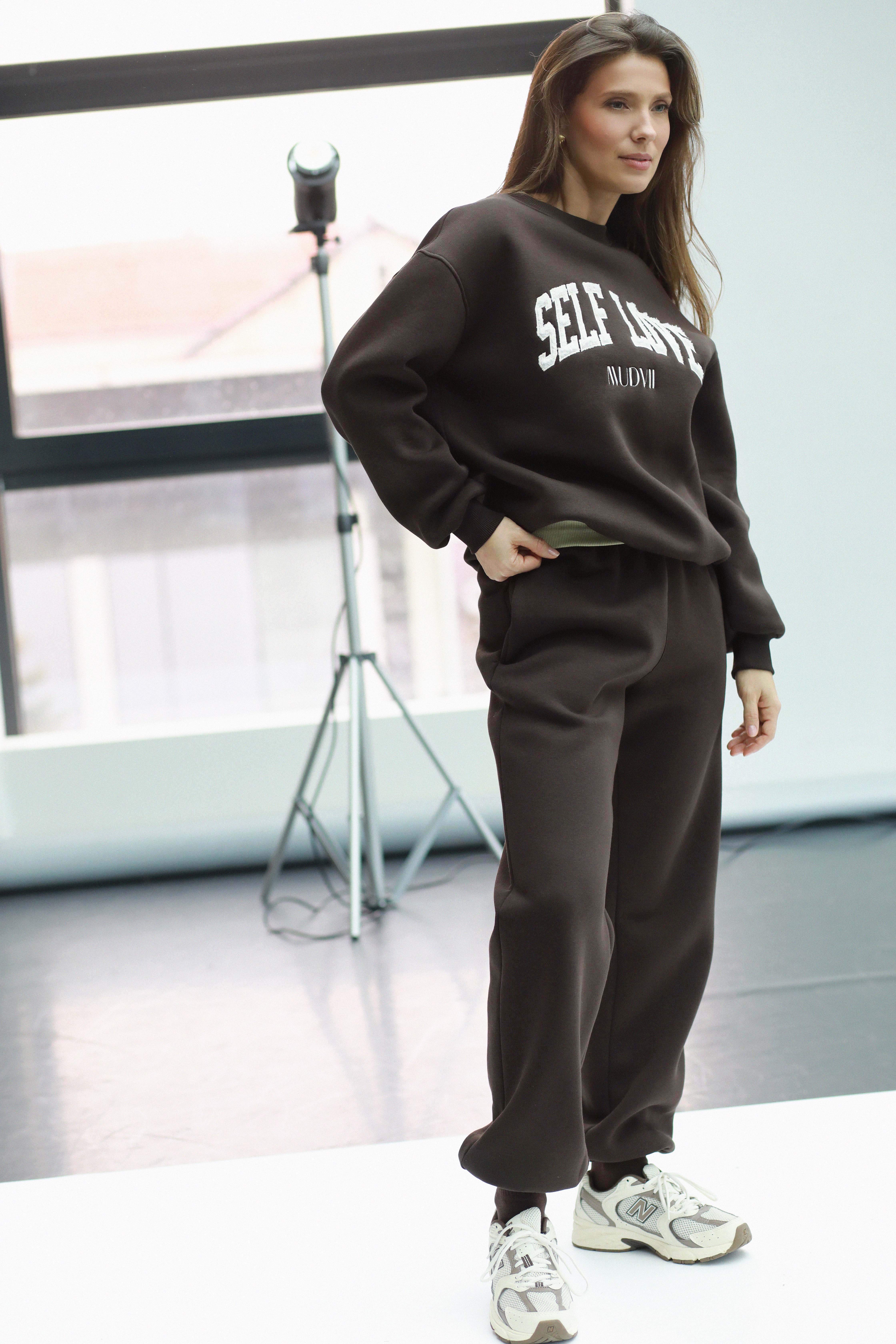 SWEATSHIRT 'SELF LOVE' | Chocolate