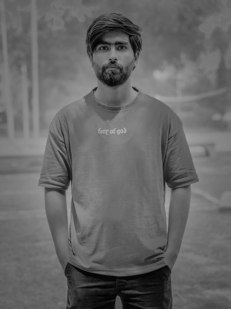 Muhammad Abdullah Frontend Web Developer Digital Mind Solution - Artistic Geometric Image - 4K