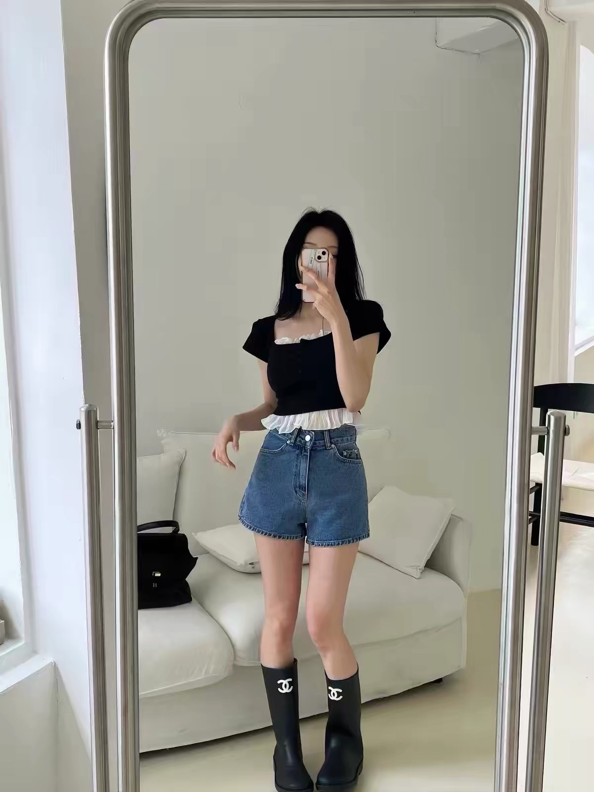 花邊短版上衣