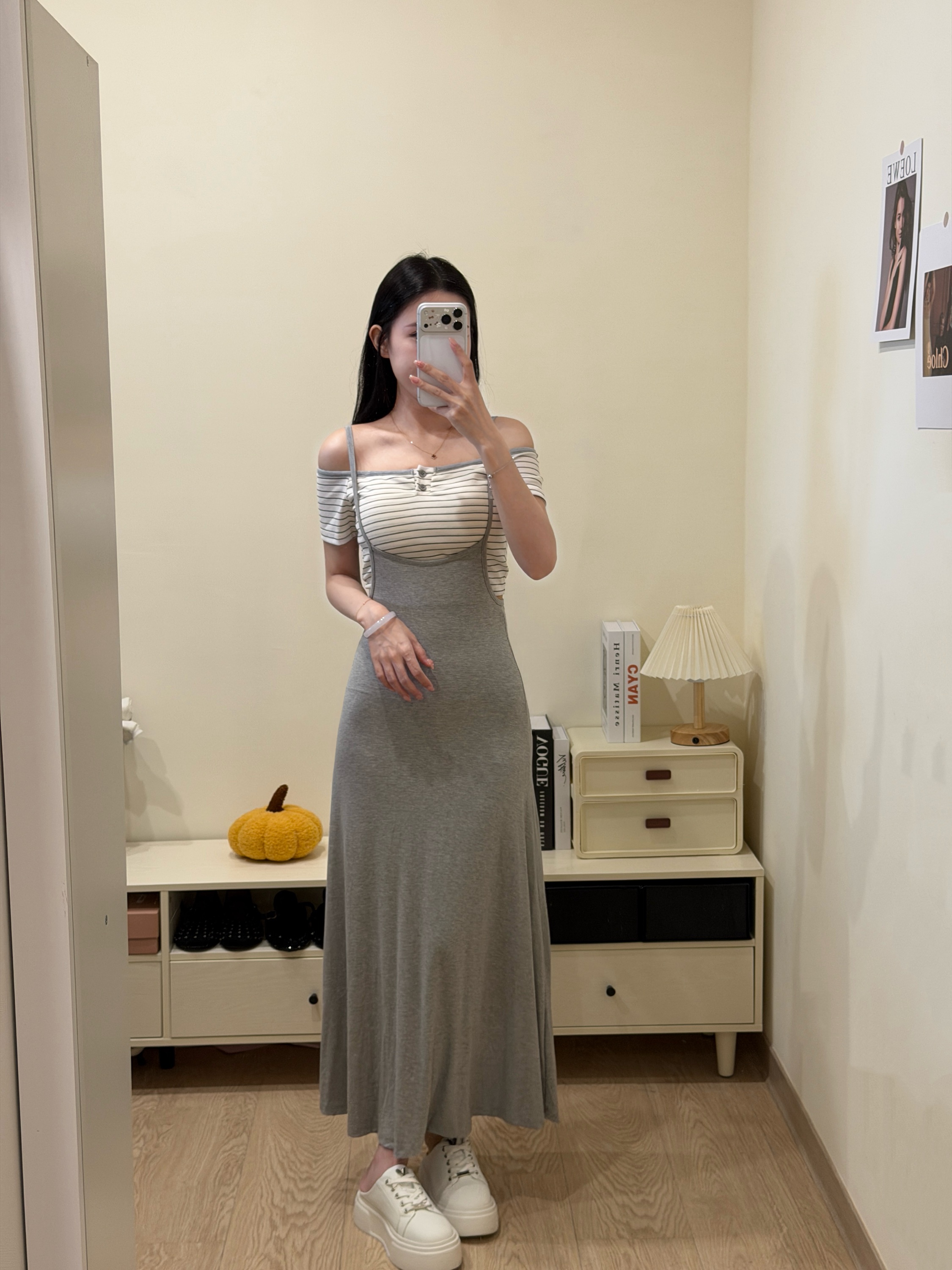 26FW｜條紋平口吊帶包臀裙