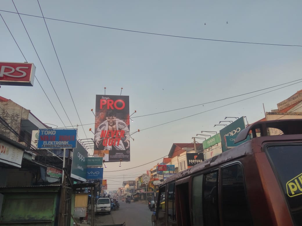 Although It Looks Simple But Elegant And Luxurious All This Custom You Know Wedding Invitation C Undangan Pernikahan Undangan Pernikahan 