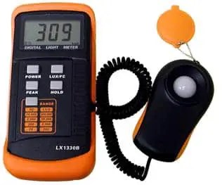 Intensitas cahaya adalah besaran pokok fisika untuk mengukur daya yang dipancarkan oleh suatu sumber cahaya pada arah tertentu per satuan sudut. Alat Ukur Intensitas Cahaya Indoor Outdoor Lx1330b Harga Distributor