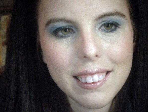 Whats hiding in my make up bag