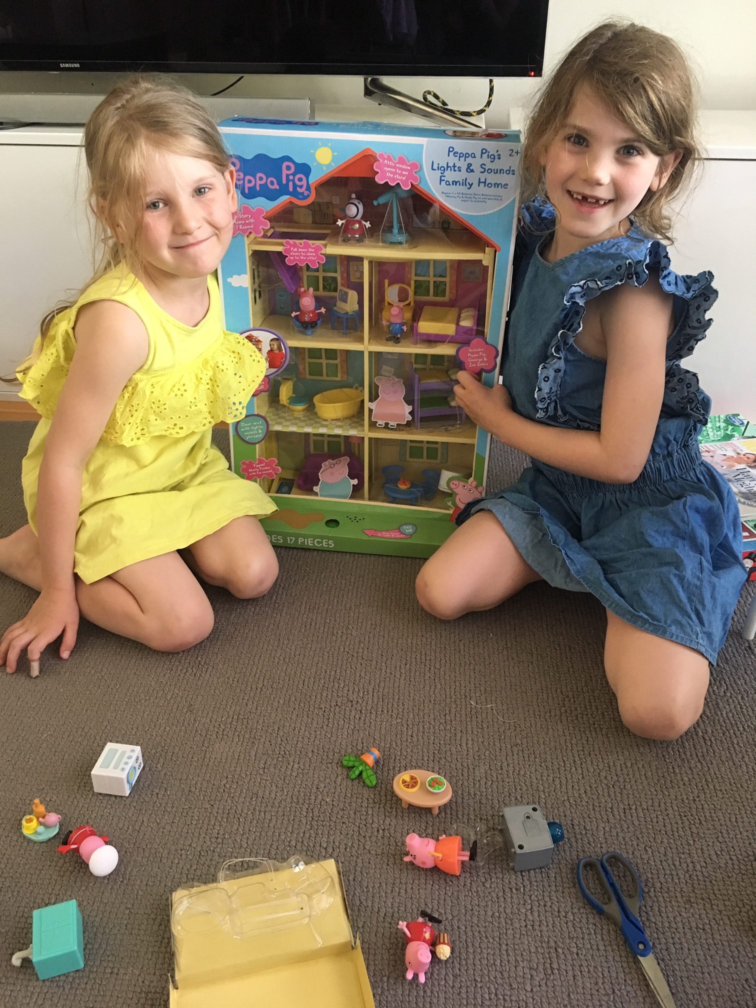 (says a bit loud) peppa brittany, i need my brother to stay with you. Move Over Dollâs House! The Peppa Pig Lights & Sounds