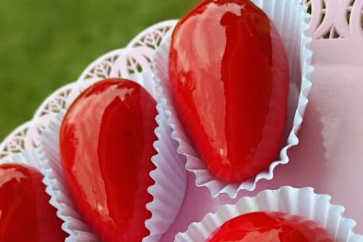 Morango do Amor, receita de morango, sobremesa romântica, doce fácil, sobremesa rápida, sobremesa para casamento, doces para presentear, receita fitness, versão saudável, sobremesa low carb, dieta low carb, doce sem açúcar, chocolate com morango, sobremesa cremosa, receita de sobremesa fácil, como fazer morango do amor, doces para vender, ganhar dinheiro com doces, receita lucrativa, grupo de receitas, e-book de sobremesas, presente grátis, culinária romântica, sobremesa para namorados, dicas de confeitaria, receita passo a passo, morango recheado, chocolate derretido, sobremesa gourmet, decoração de morango, quitute delicado,