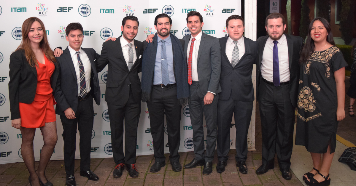 Cena 30 años AEF Foto: ITAM