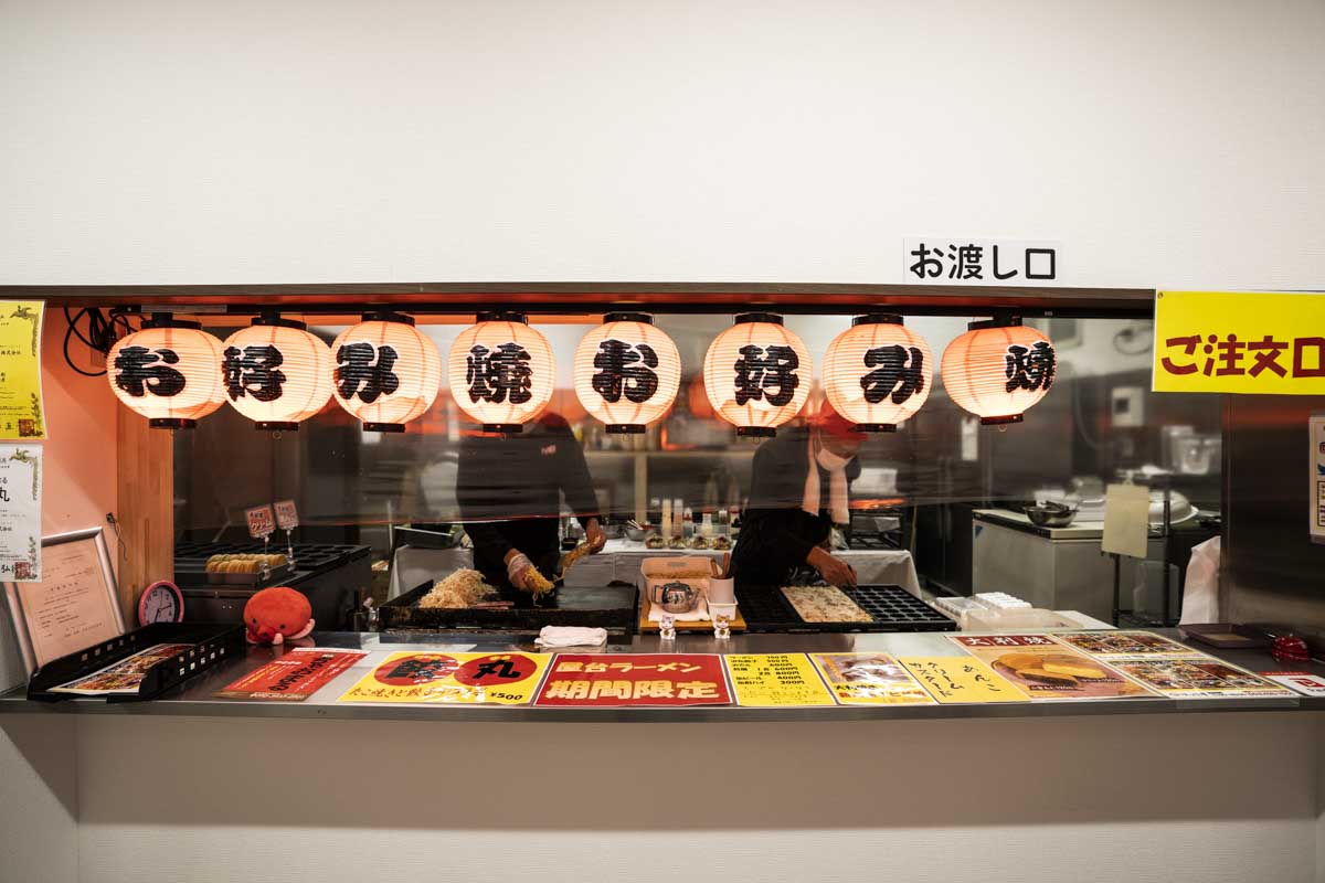 ぽっぽ屋の内観