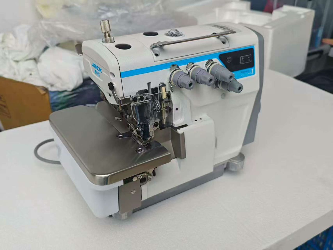 Jack E5 Five Thread Overlock Sewing Machine - Murthy Sewing Machines in Chennai