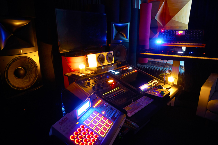 Desert Park Recording Studio - NYC | The Music Building