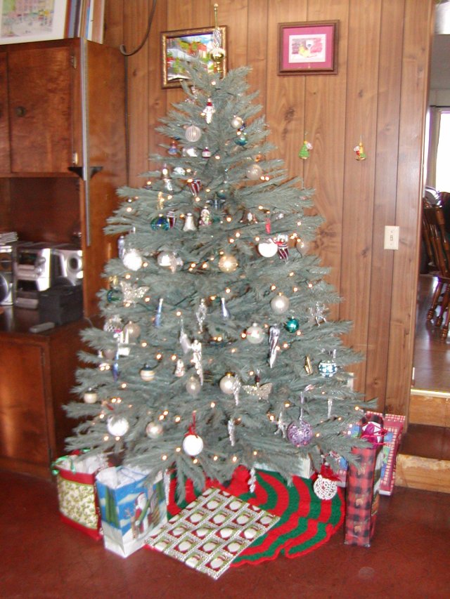 HAPPY HOLIDAYS.