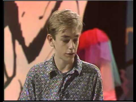 Ryan-Tubridy-on-RTEs-Scratch-Saturday-1989