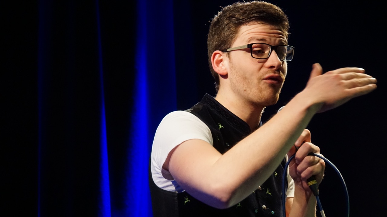 Vom Land in die Stadt: Gastkabarettist Martin Frank