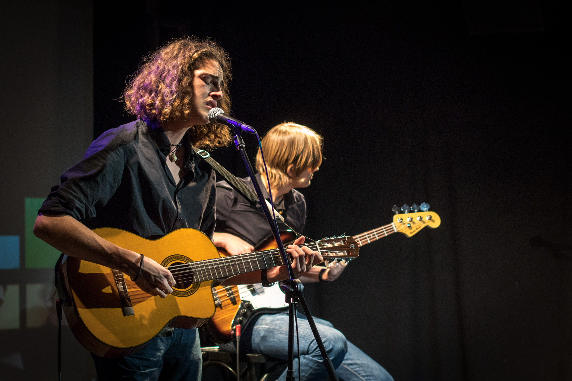 Der Pianist spielt auch Bass: The Paradise Parrots