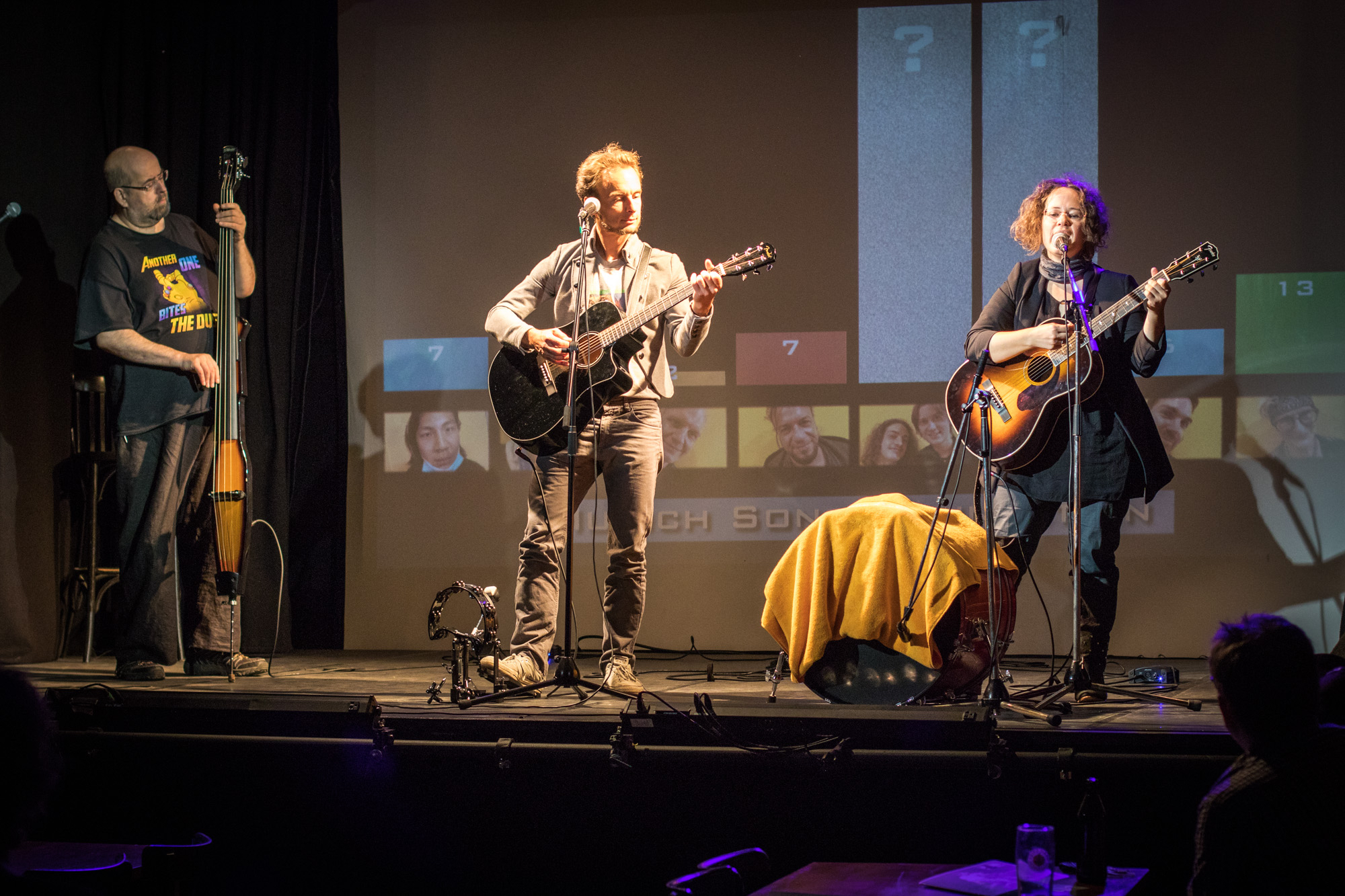 Rissen bei der Zugabe mit: DeeDots