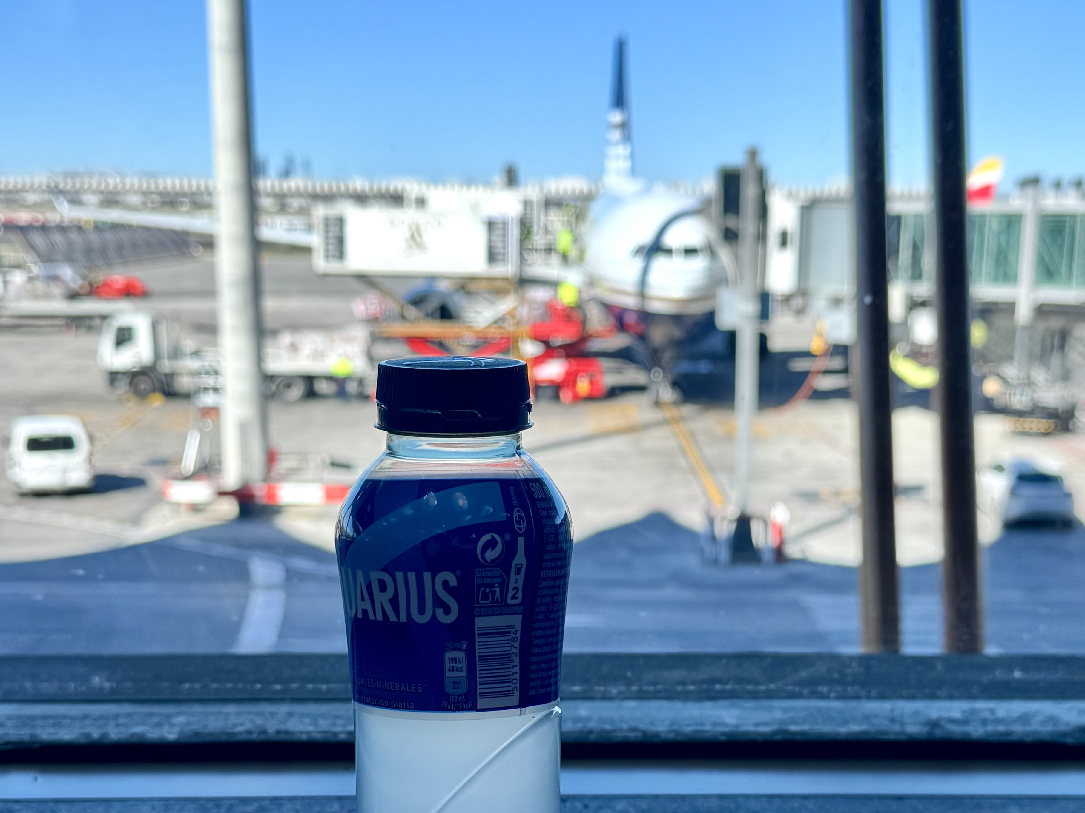 100-ml-Regel am Flughafen: Wo sie noch gilt und welche Flughäfen CT-Scanner haben