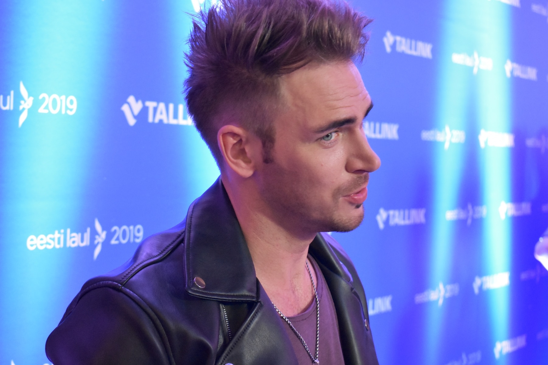 Eesti Laul 2019 teise poolfinaali artistide autogrammide jagamine