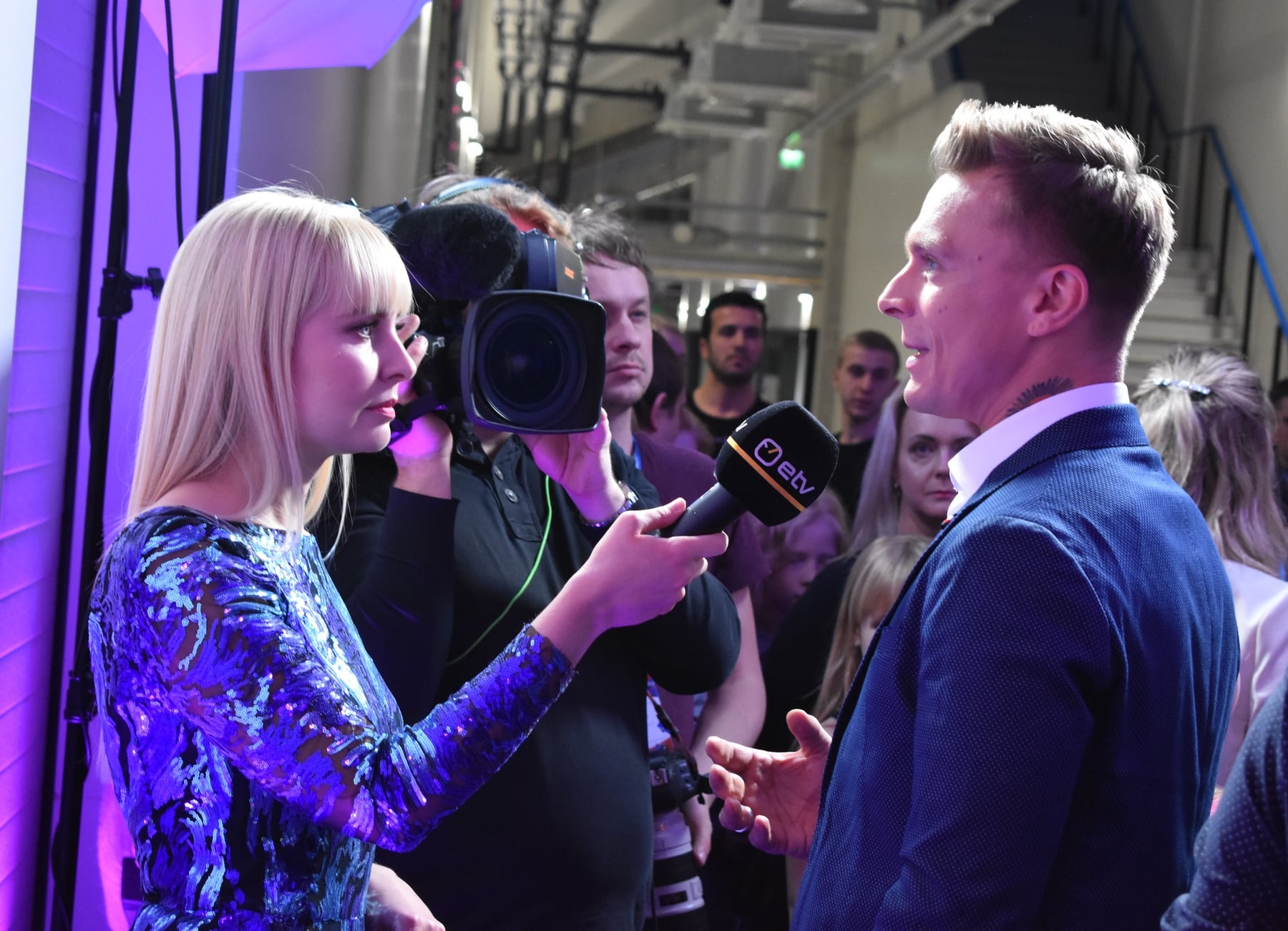 Eesti Laul 2019 teise poolfinaali artistide autogrammide jagamine