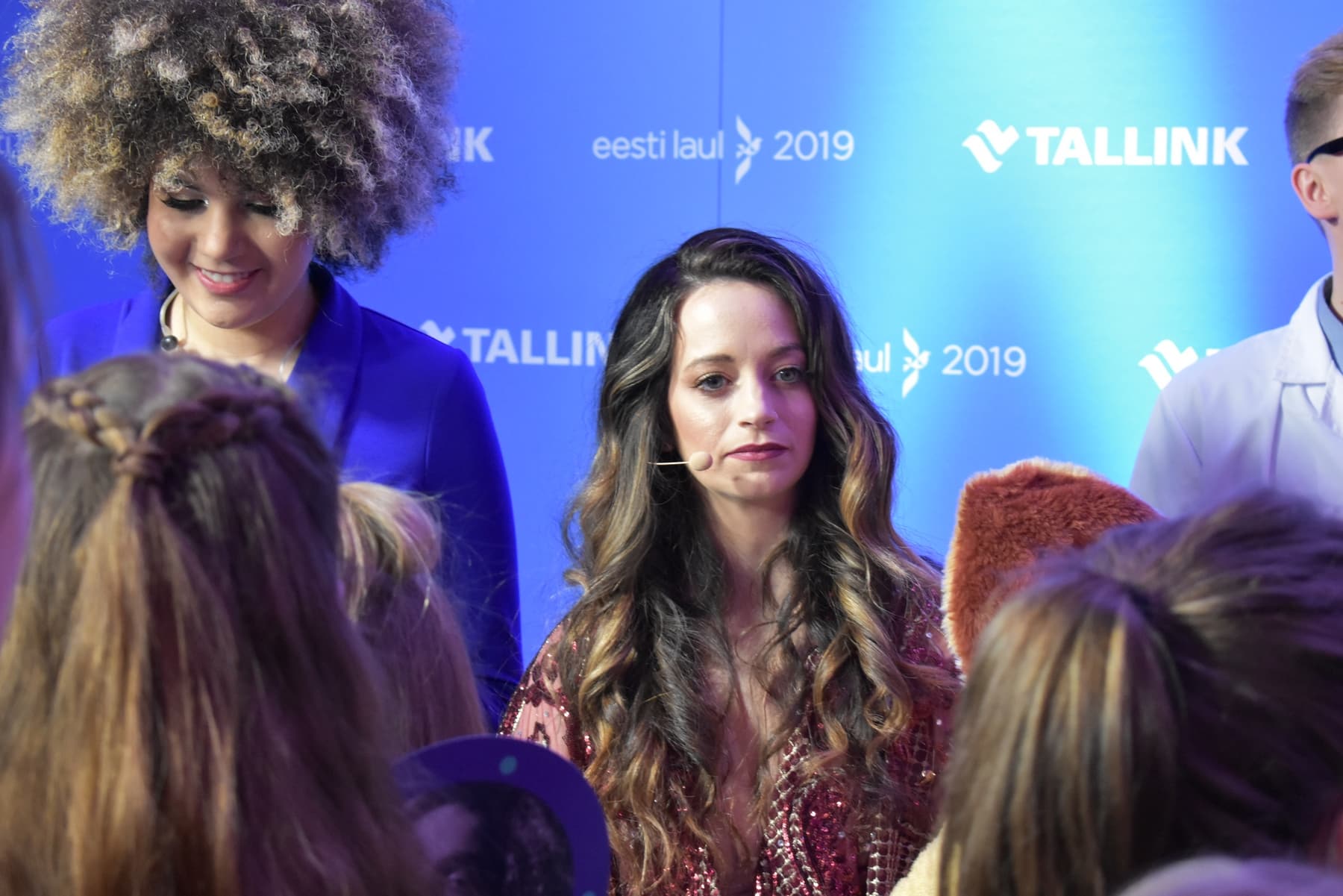 Eesti Laul 2019 teise poolfinaali artistide autogrammide jagamine