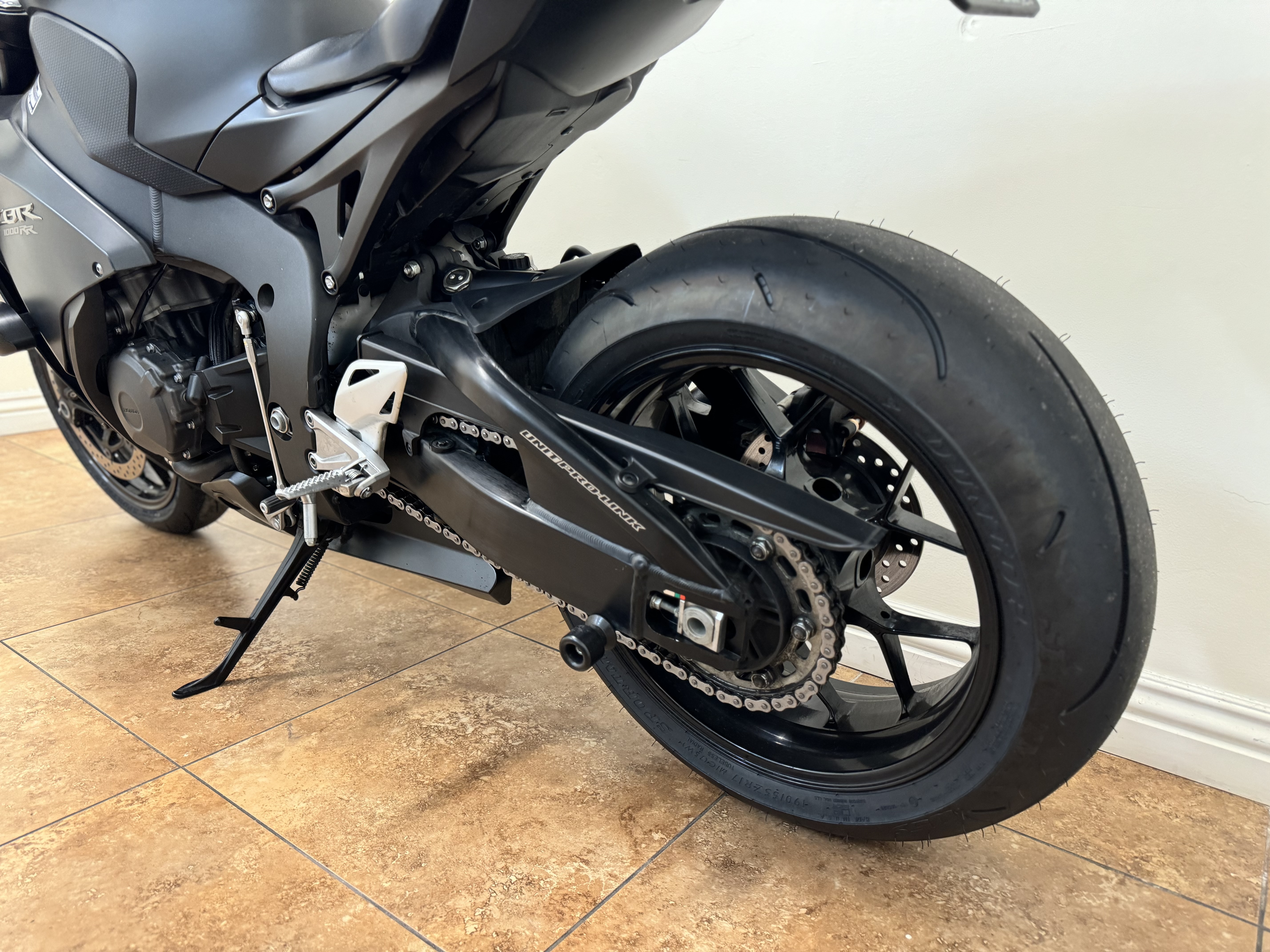 ホンダ CBR1000RR CBR 1000RR 2008年-2016年用 リアルカーボンバイク 