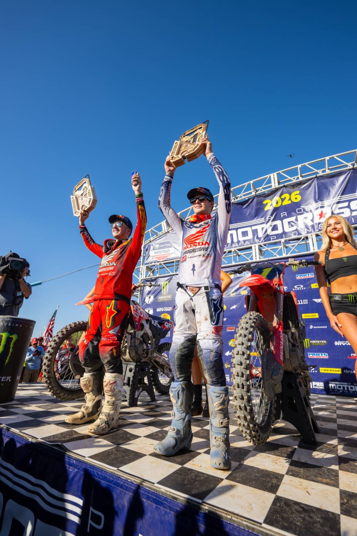 DOMINANT 1-2 RESULTS FOR JETT AND HUNTER LAWRENCE AT HANGTOWN MX