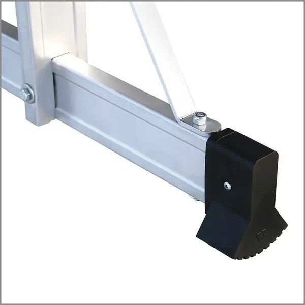 Anti Skid feet with horizontal stabilizer and lateral supports