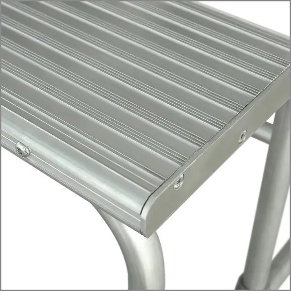 Large step with 25x55cm non-slip surface