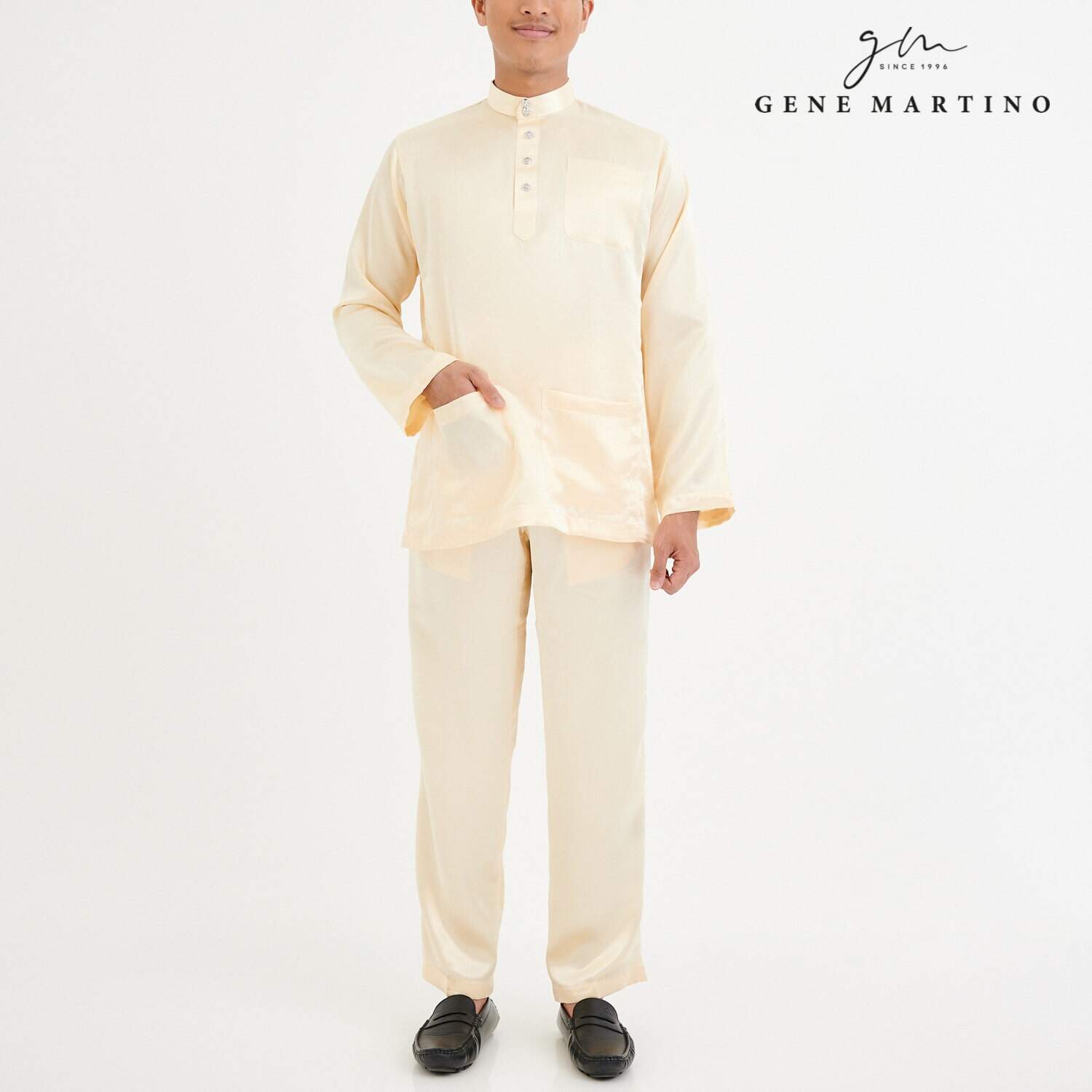 Sebarang pertanyaan boleh chat/mesej admin ye☺️. Gene Martino Baju Melayu Satin Classic Fit 666 Cream White 20 Lazada