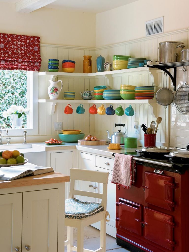Small Space Kitchen Storage Ideas (Small Space Kitchen ...