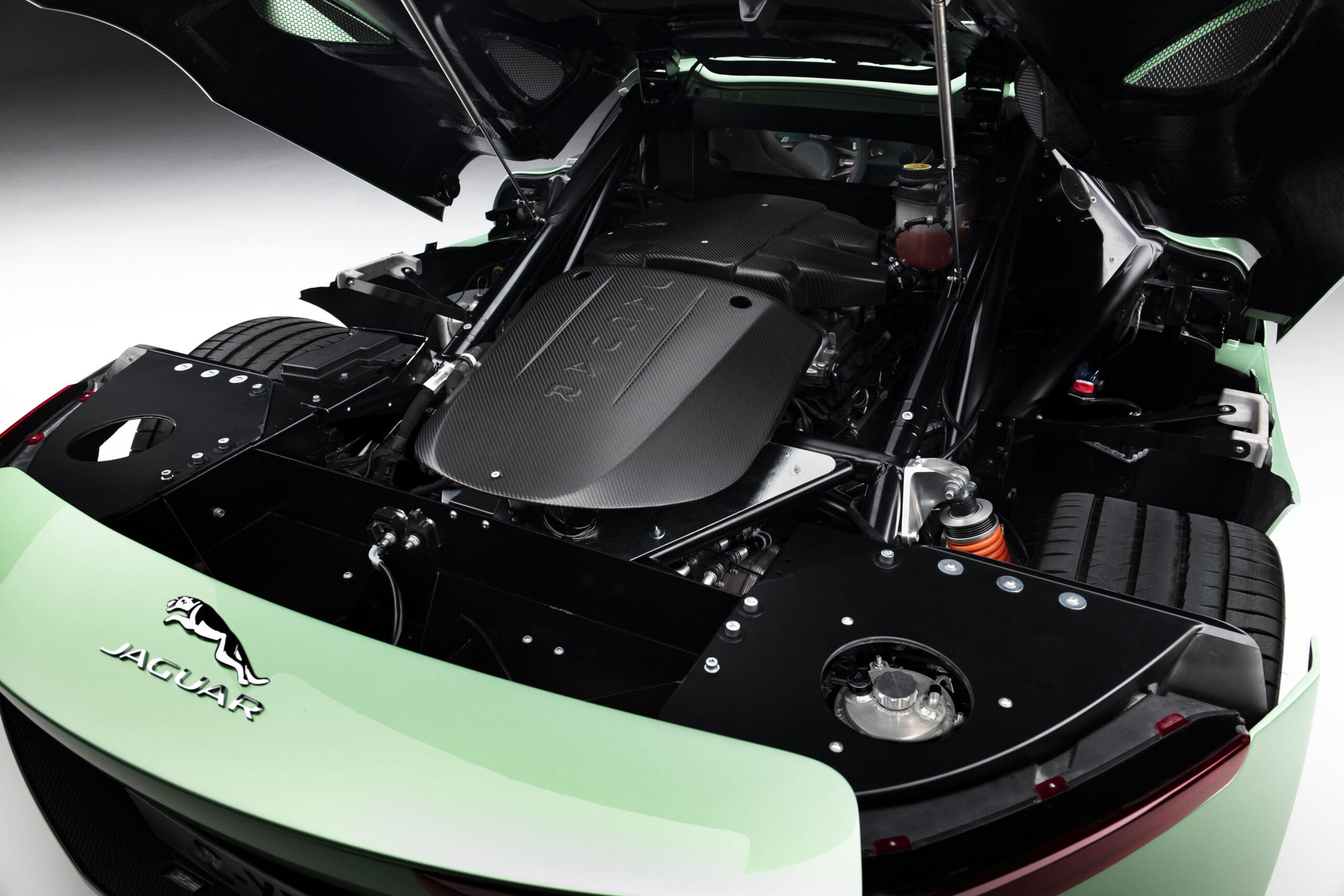 CALLUM C-X75 - Exterior engine bay