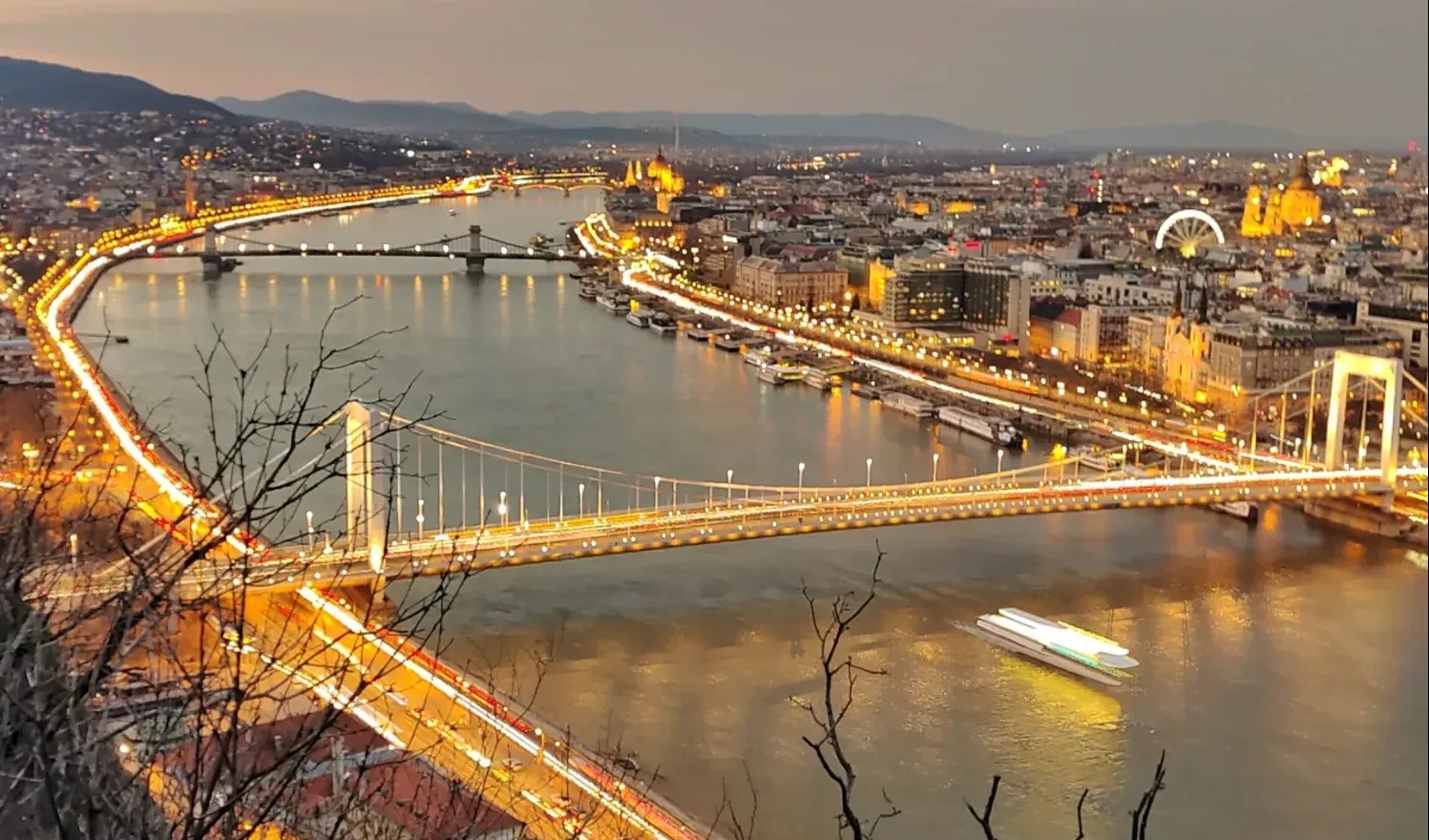 Budapest : Beautiful city on Hungarian Land