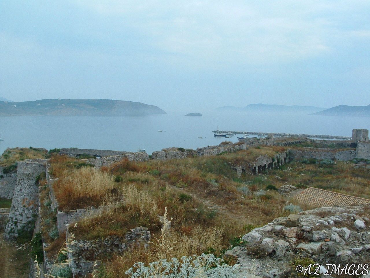 Spectacular view of the sea and castle grounds