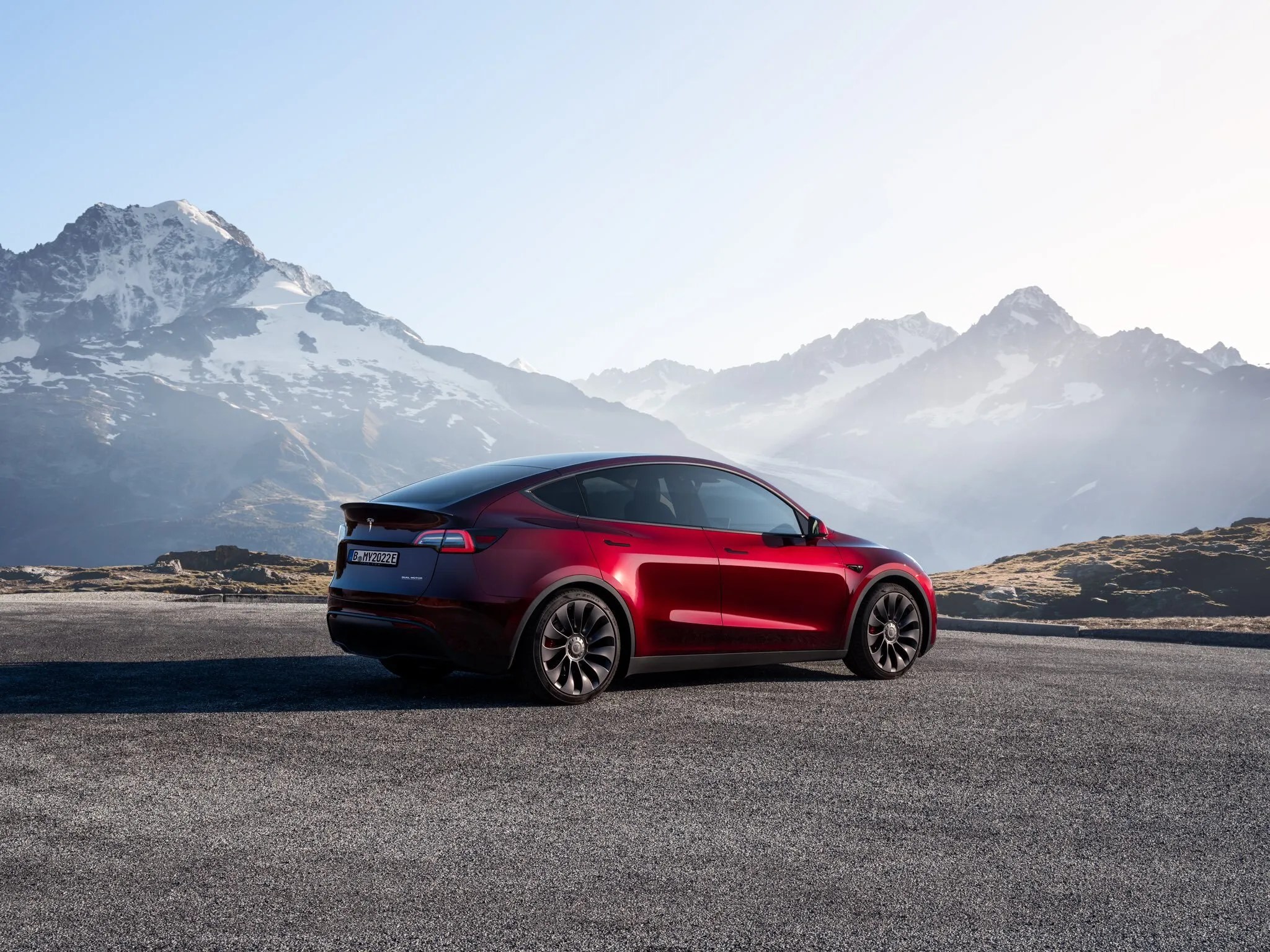 Tesla Mode Y Midnight Cherry Red