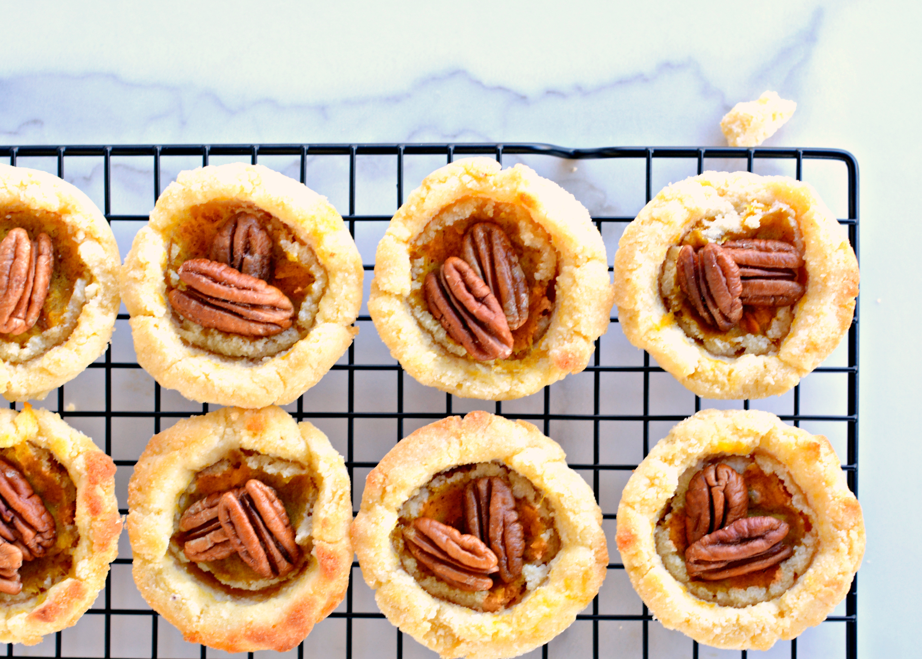 Easy Pumpkin Pie Tarts: Like Pumpkin Pie Only Cuter!