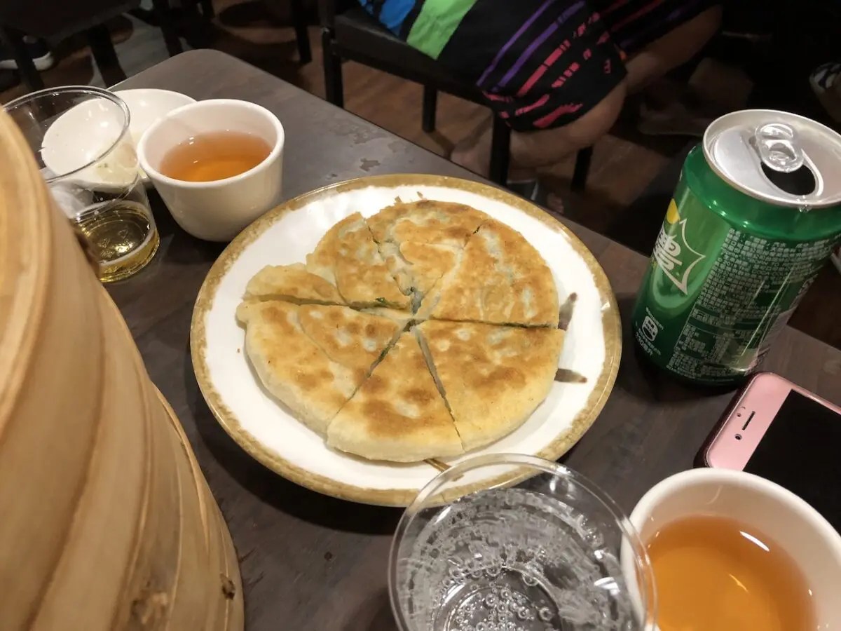 台北市内で有名な小籠包の店!明月湯包で爆食いしてきました。