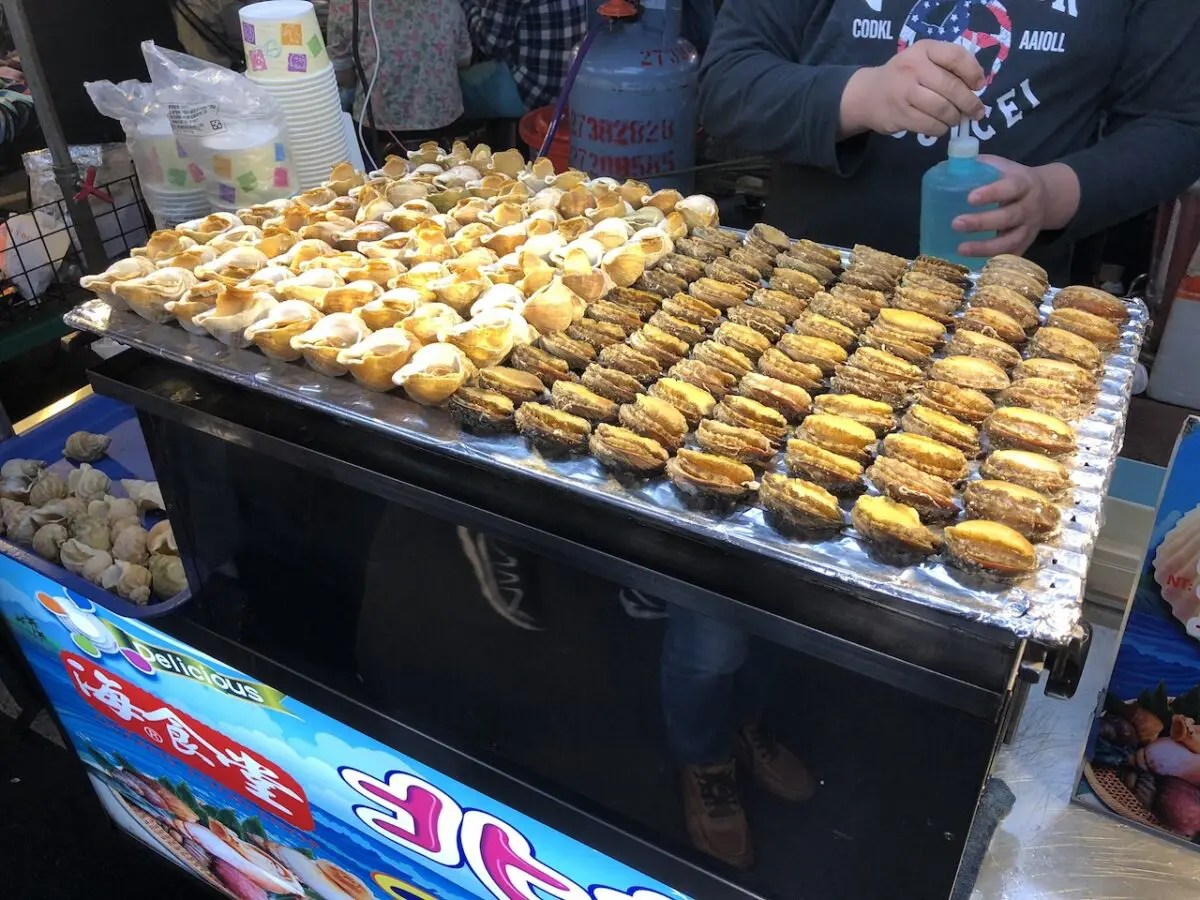 台北を代表する観光夜市の一つ!「饒河街観光夜市」で爆食い。