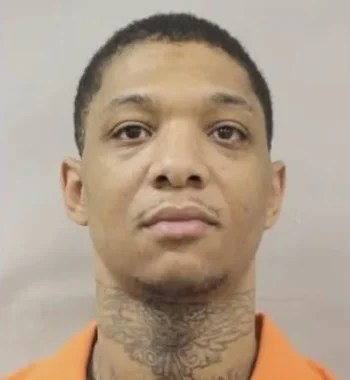 Derrick Groves on the run