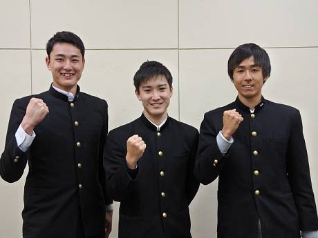 市船出身のプロサッカー選手カレン・ロバート選手が結果報告、インド