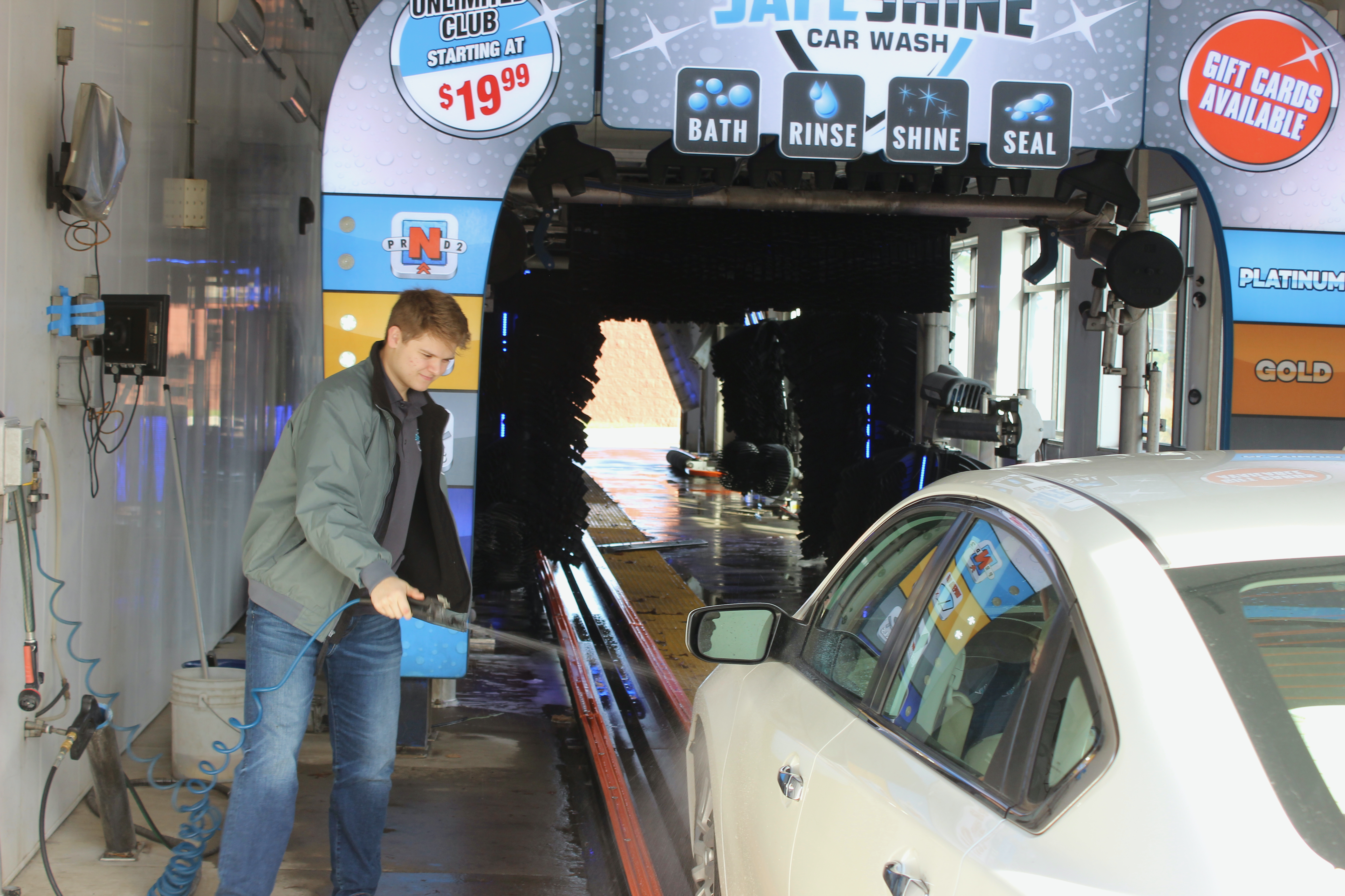 How to Go in a Car Wash: Ultimate Guide for Beginners
