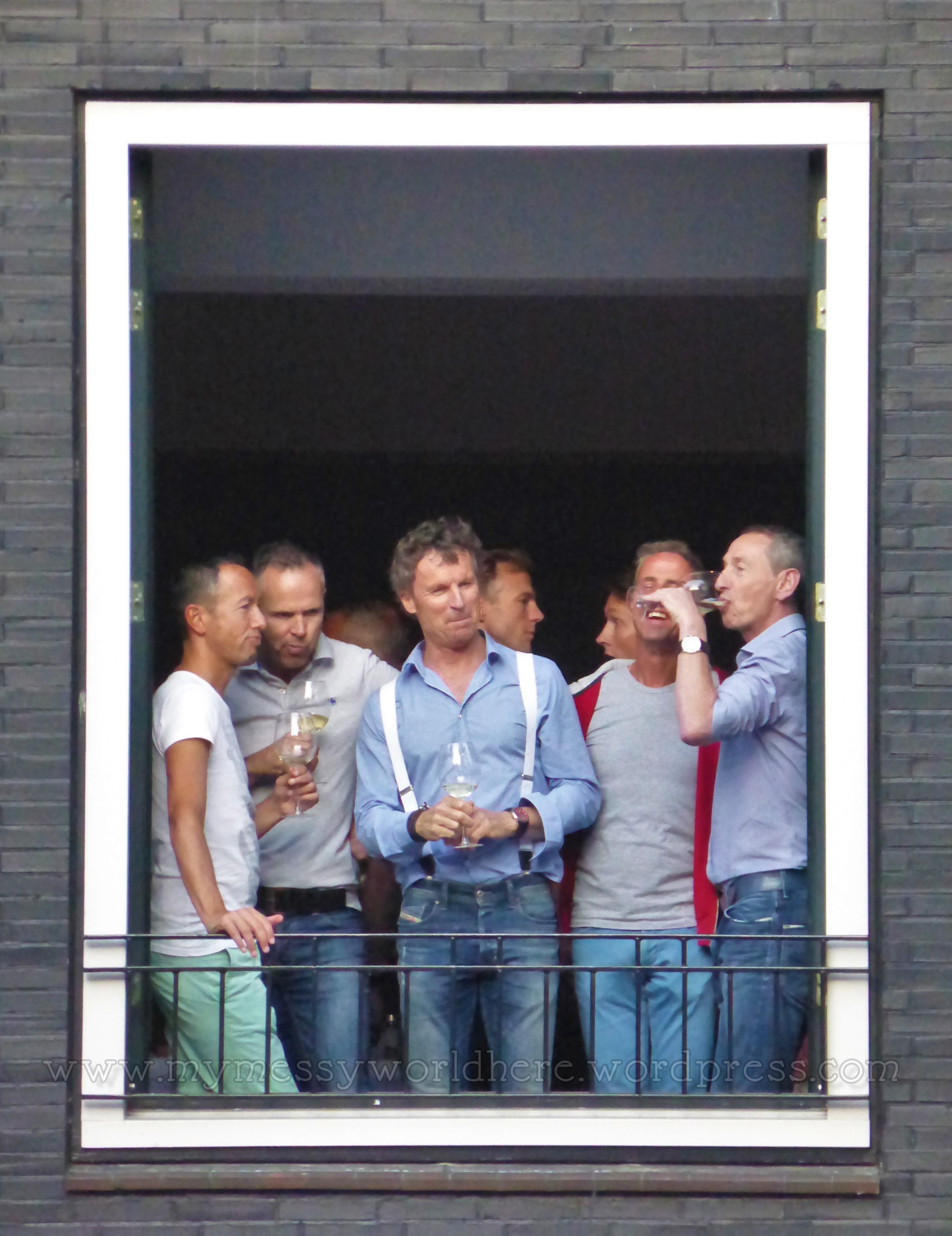 watermarked-gesellig window