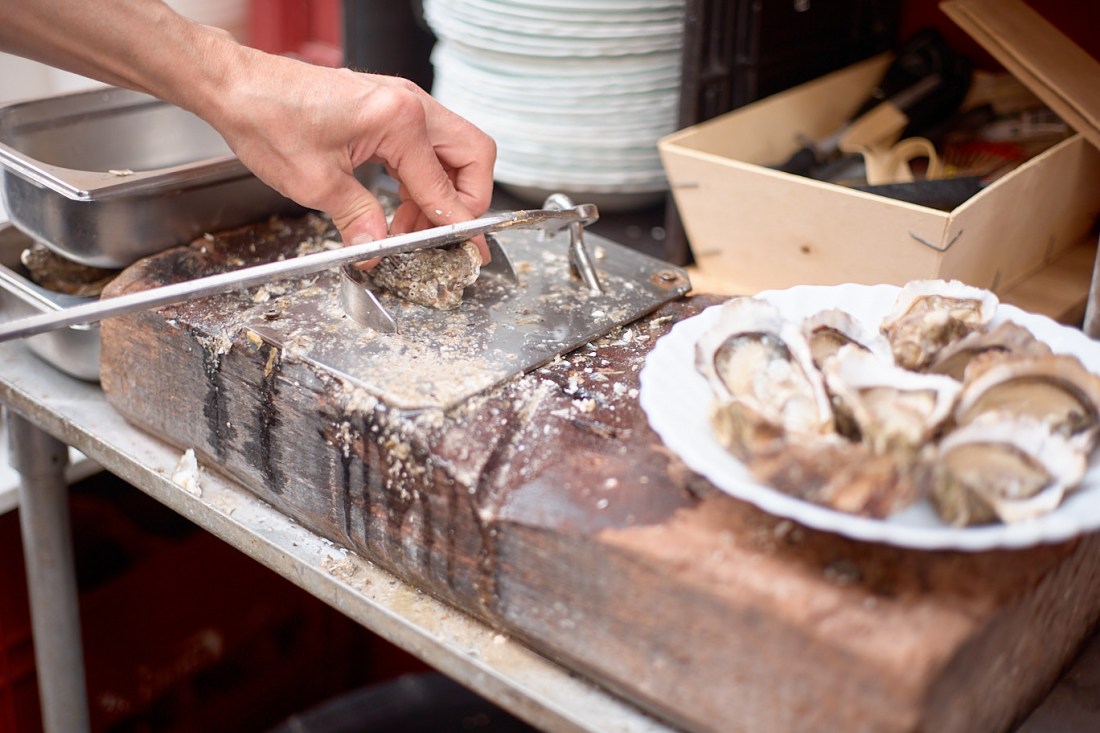 oysters at le baron rouge