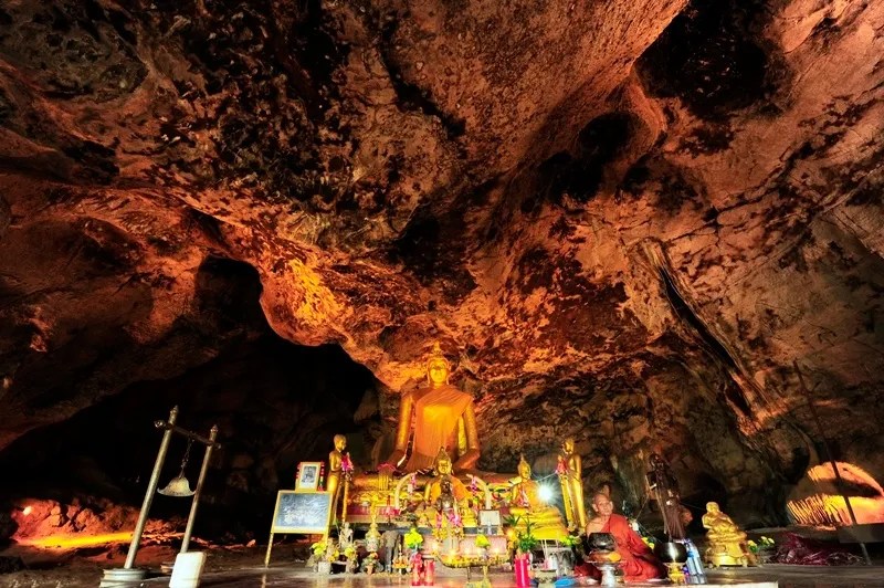 Tham Krasae Cave