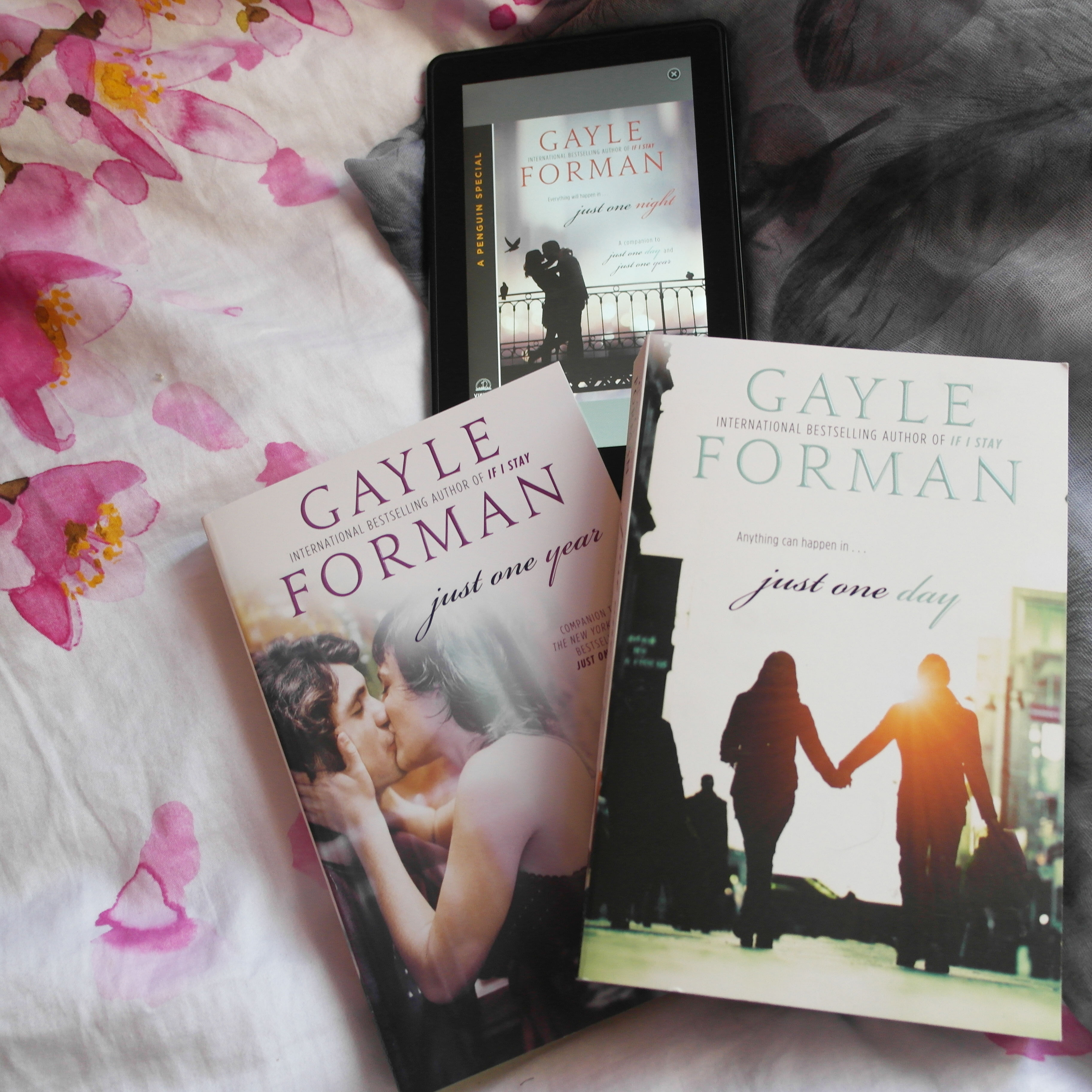 Review Just One Year Gayle Forman Myriadinklings