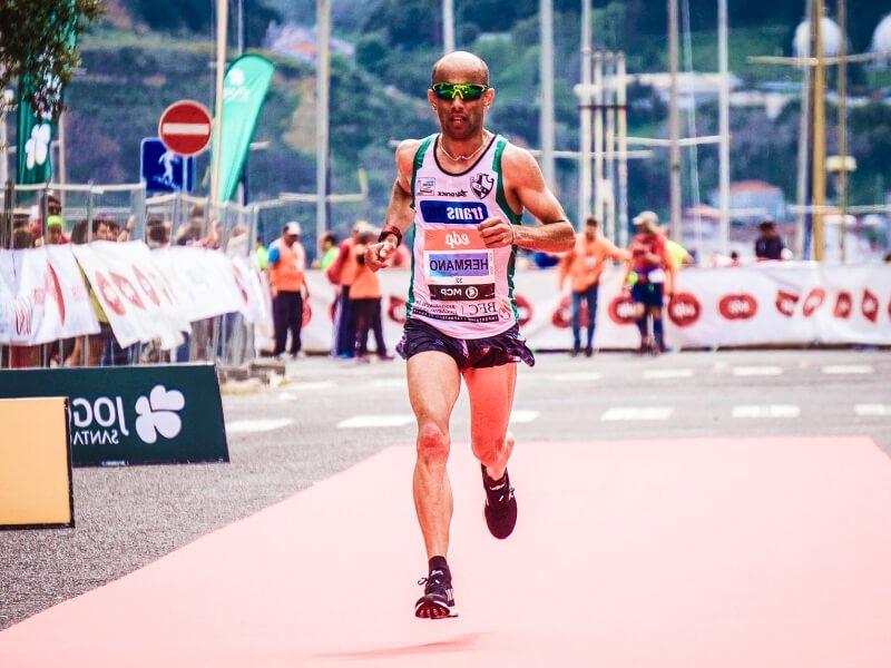Soñar con correr
