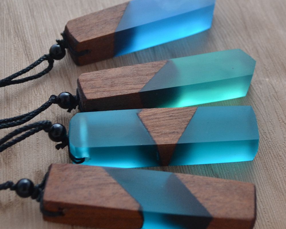 men'woman s Vintage wood resin necklace